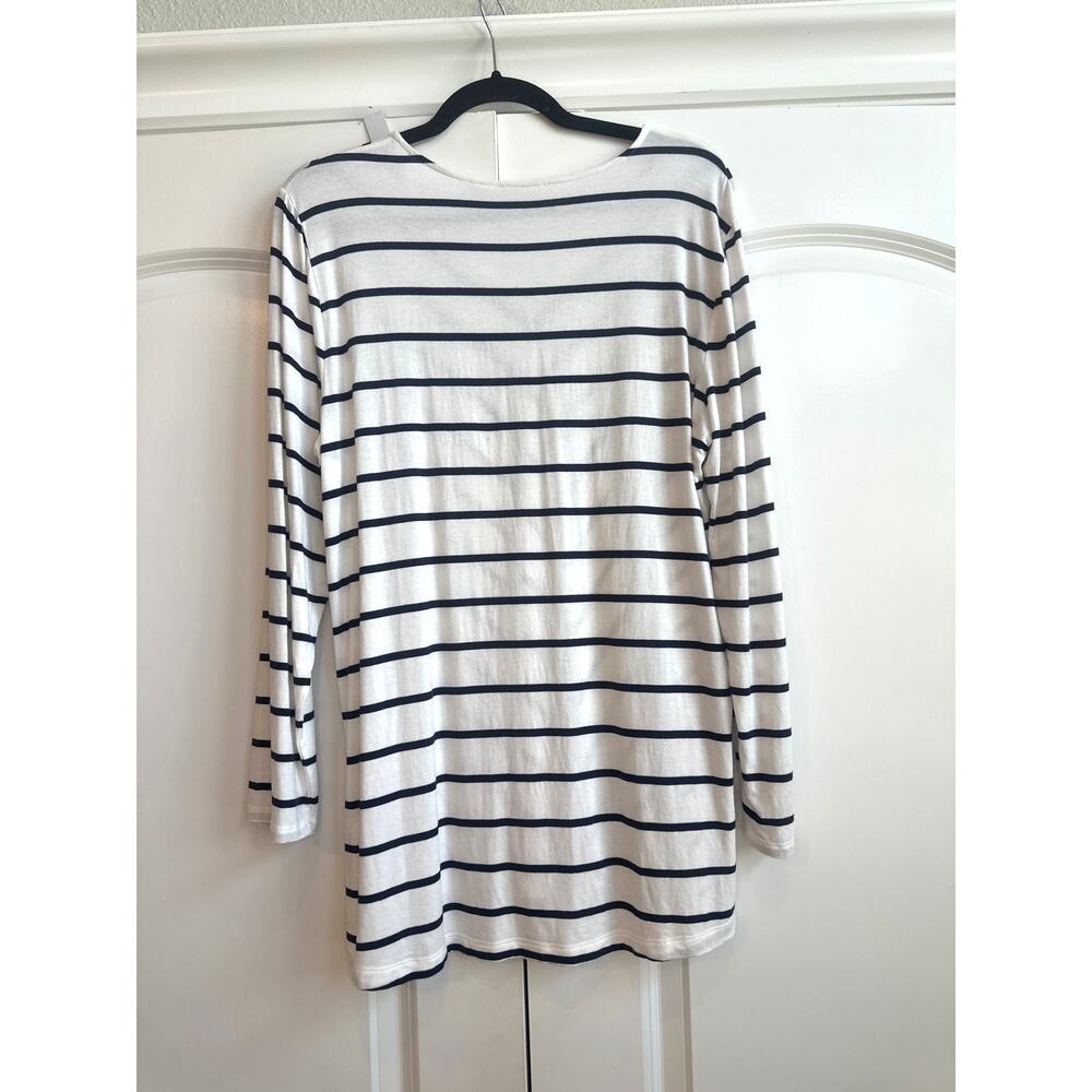 Chico’s Lightweight White with Dark Navy Blue V-Shape Stripes Top - Picture 7 of 8